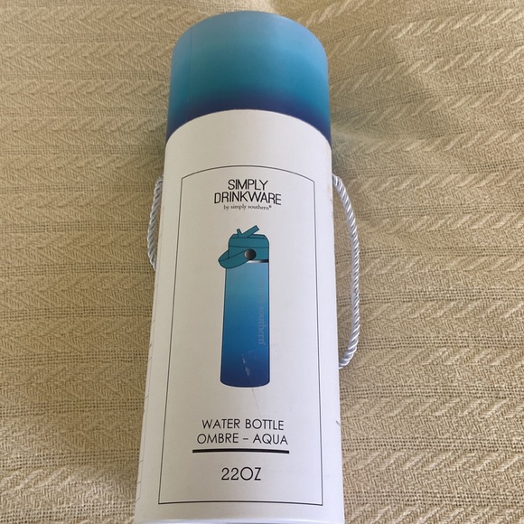 Nwt Simply Southern ombre water bottle. 22 oz. - Picture 4 of 12